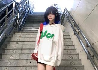 加入“17吃瓜官网”，永久与众多吃瓜达人一起分享有趣的八卦故事吧！