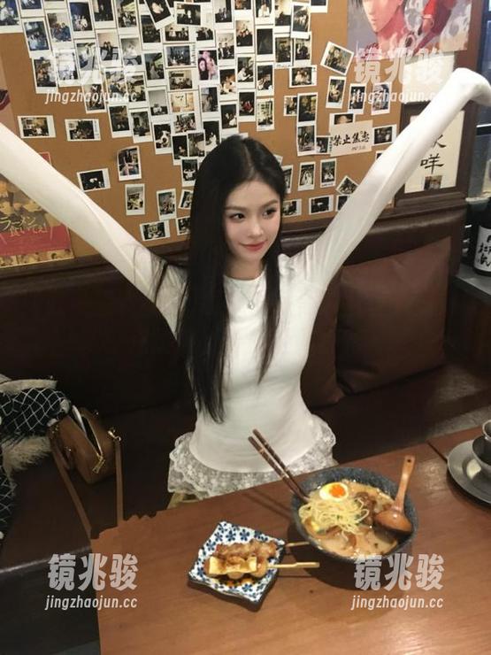 跟随五一黑料社区观看热点爆料，导航全网精彩