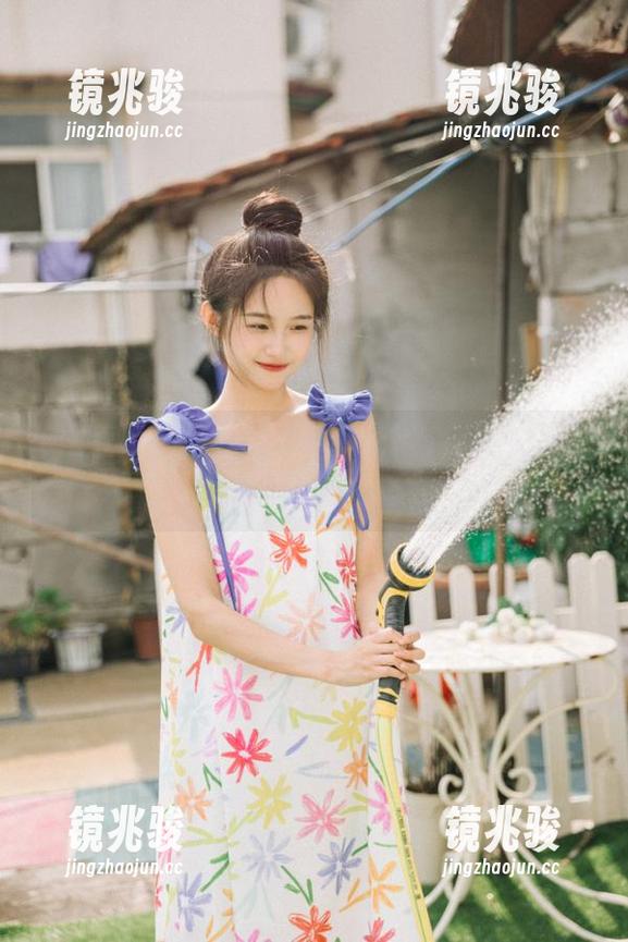 网红黑料吃瓜：与众不同的娱乐体验，赶紧打开链接一起吃瓜吧！