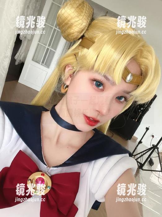 和妹子一起观看51黑料不打烊，揭露娱乐圈那些事