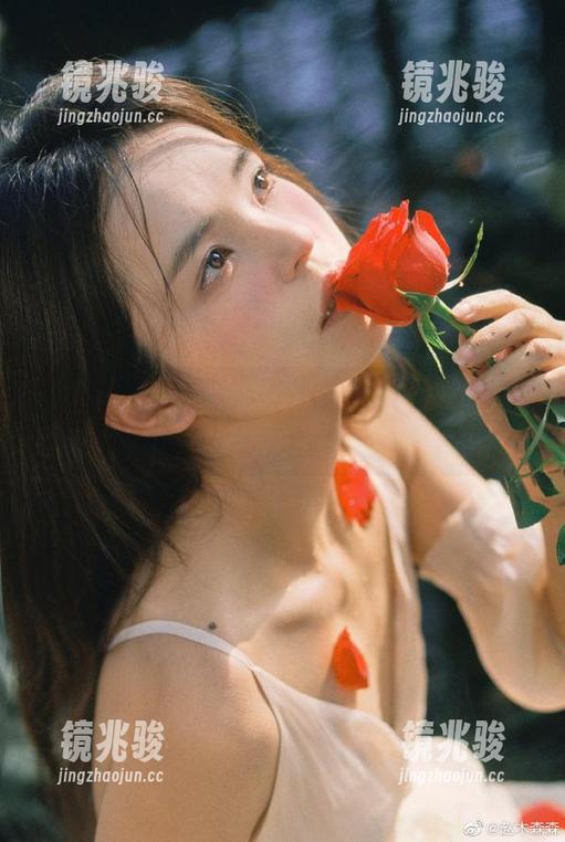 男生推荐黑料网在线看直达频道，轻松吃瓜不遗漏